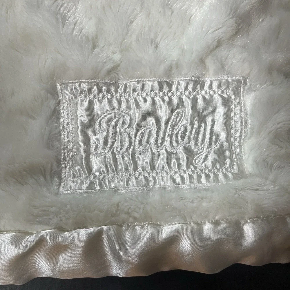 Nojo Baby Blanket White Cream Colored with Satin Back Side Trim Embroidered Soft